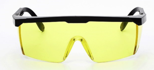 Light yellow goggles.png